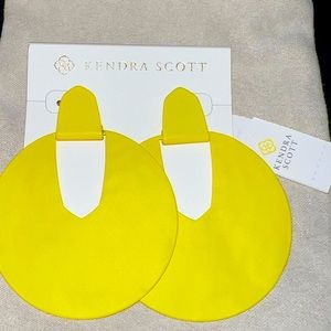 NWT Kendra Scott bright yellow matte metal
